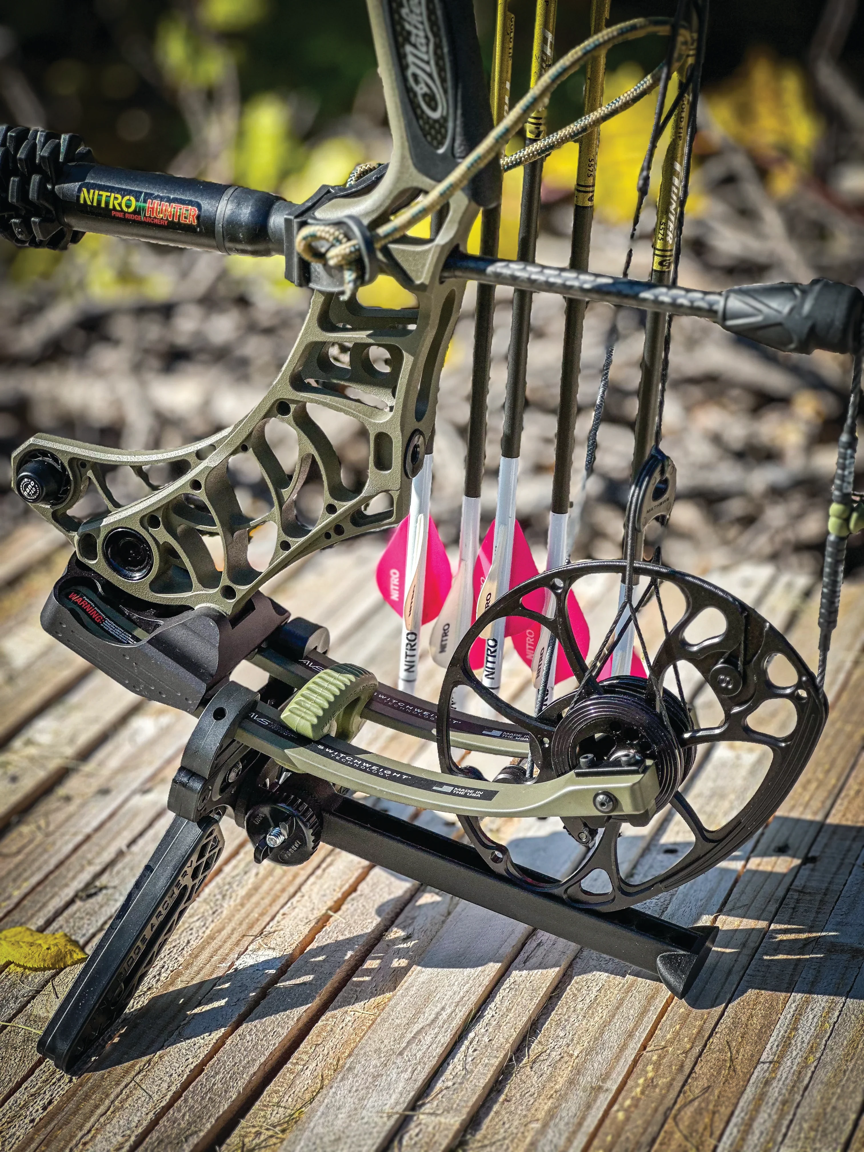 Pine Ridge Kwik Stand Tri-Pod Compound Bowstand Black